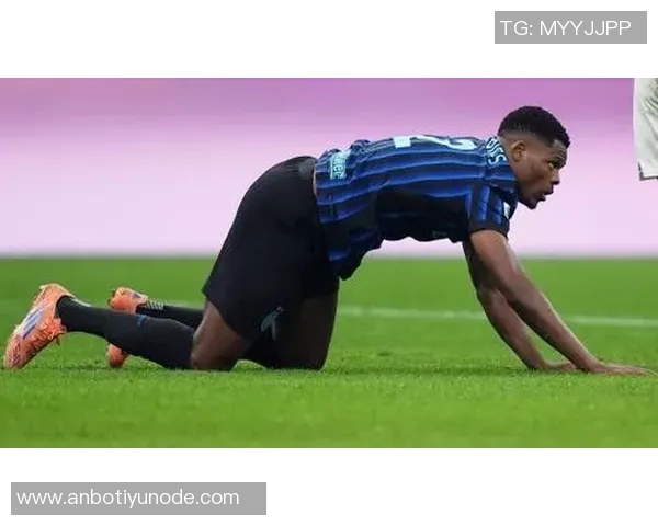 邓弗里斯脚踝持续疼痛或将缺席明年赛季复出计划不明